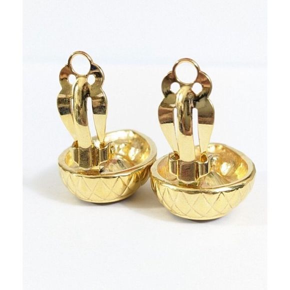 Red Faceted Tear Shape Gold Toned Clip On Earrings - Signed Swarovski Swan Stamp - Picture 7 of 12